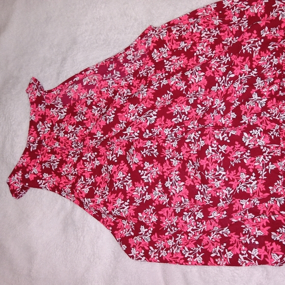 Express Red and White Floral Top - Picture 9 of 16
